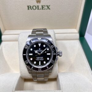 Rolex Submariner No Date Ref 124060 41mm Full Set 2023