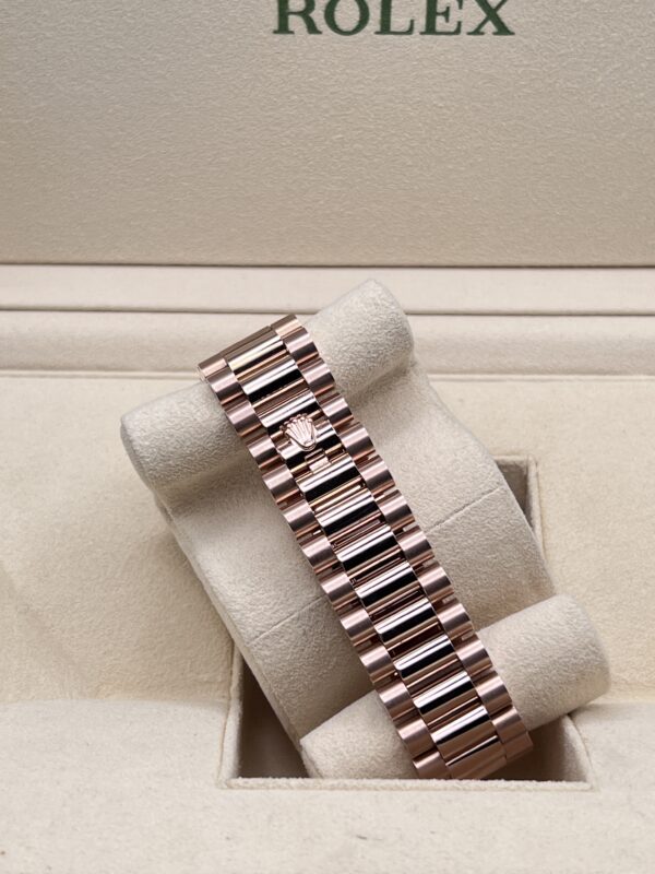 Rolex Daydate Choco Brill Oro Rosa Ref 228235 Garanzia Rolex 2020 - immagine 6