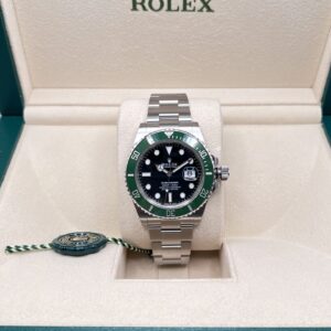 Rolex Submariner Date Nuovo Ghiera Verde Ref 126610LV - Full Set 2025 Con Pellicole